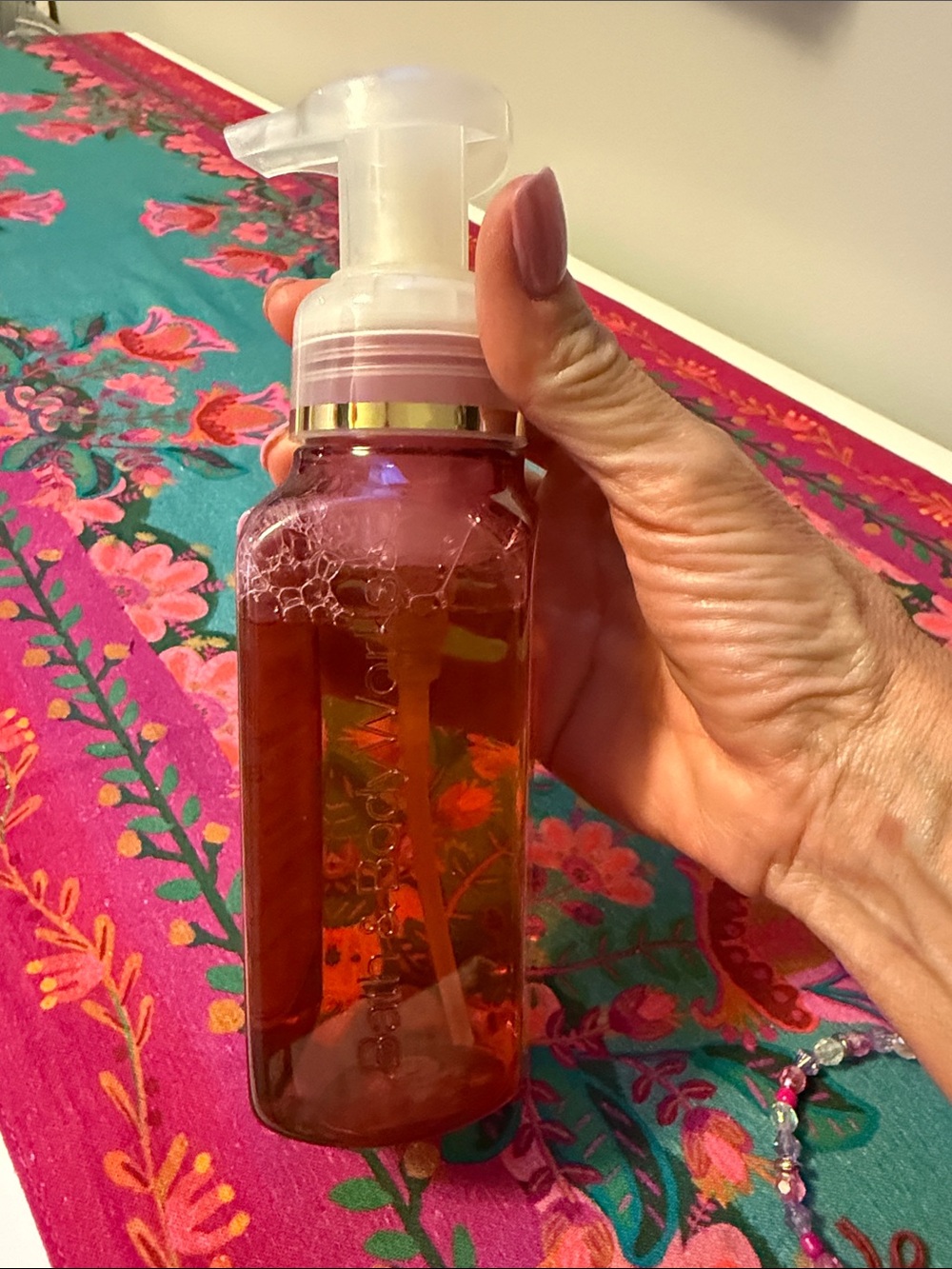 White Barn Pink Strawberry Pound Cake Foaming Hand Soap & Pink Scented Mist - Picture 2 of 4